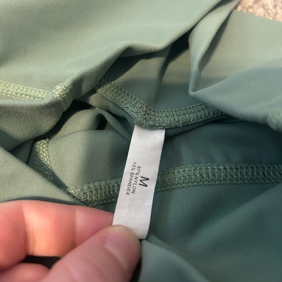 NVGTN Legging Size Medium - Picture 6 of 6